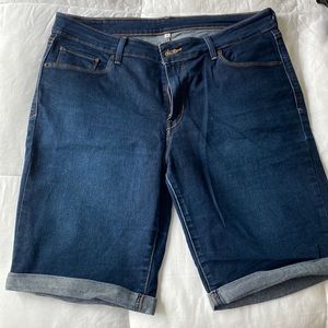 Levi’s Bermuda Short